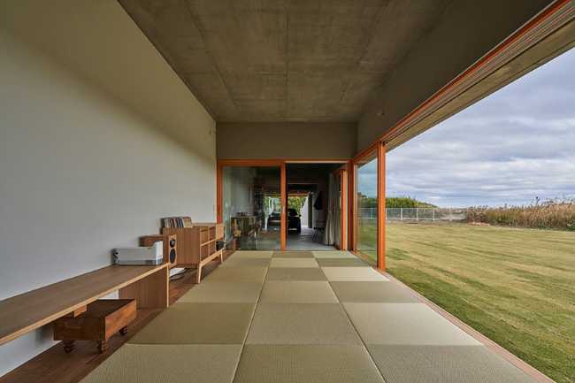 The Japanese Isumi Villa redefines indoor-outdoor living
