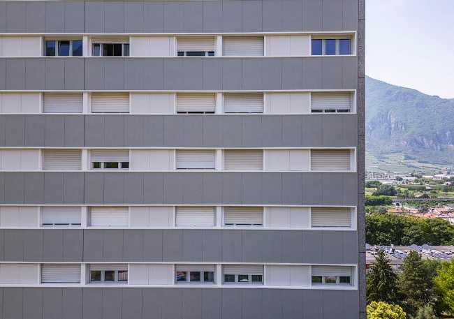 Soluzioni Off-Site e riqualificazione degli edifici. Sistemi a secco per l'involucro tra caratteristiche, prestazioni e innovazione