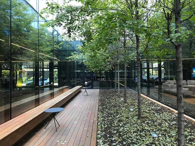 Merkez Ankara Showroom: continuous spaces flooded with light