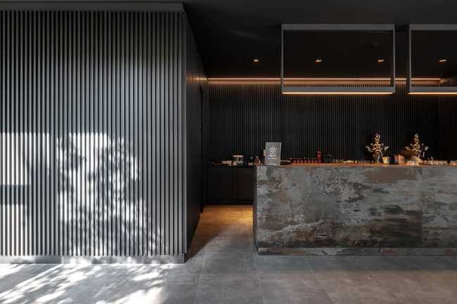 Merkez Ankara Showroom: continuous spaces flooded with light