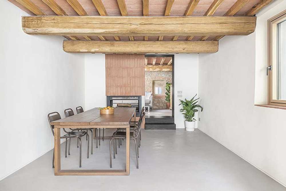 From the recovery of history, the contemporary living of Casa Citerna