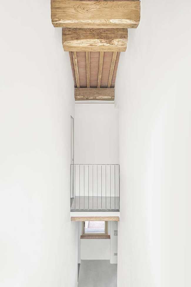 From the recovery of history, the contemporary living of Casa Citerna