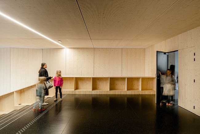 The architecture of the Blagnac Conservatory reorganizes the urban context