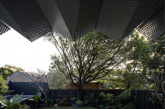 Zig Zag House. Bold shapes for the expansion of a family home