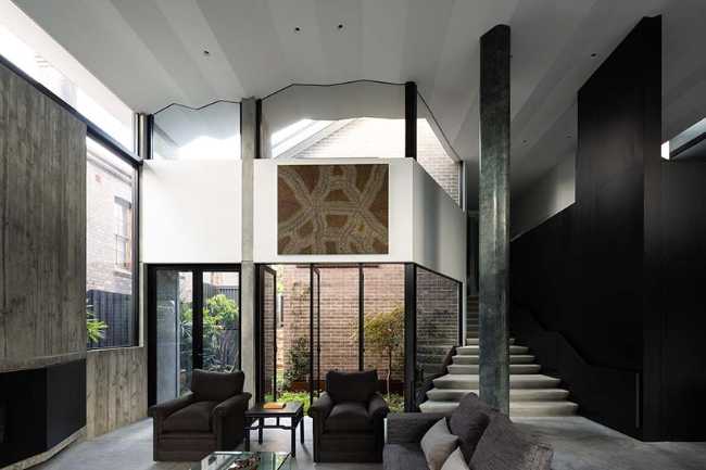 Zig Zag House. Bold shapes for the expansion of a family home