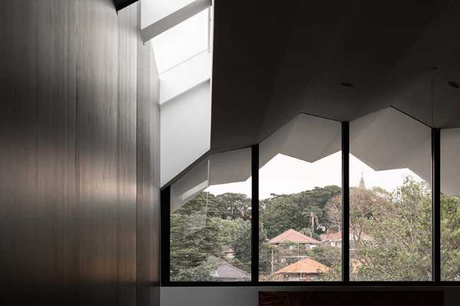 Zig Zag House. Bold shapes for the expansion of a family home