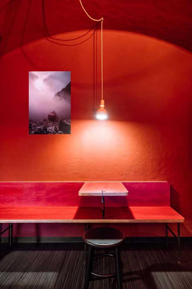 Desde un restaurante de los años 80 hasta Biwak 12 inspirado en los refugios de montaña