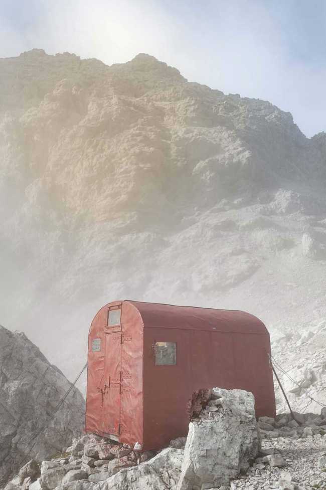Desde un restaurante de los años 80 hasta Biwak 12 inspirado en los refugios de montaña
