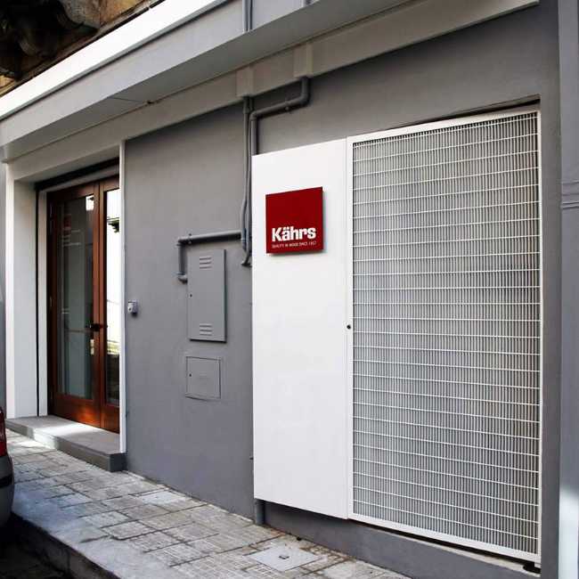 EXPO KAHRS Cosmarredi en edificio histórico reacondicionado en Cittanova