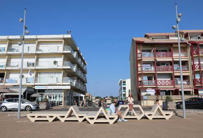 Lacanau Bench, the prototype of sustainable modular urban furniture