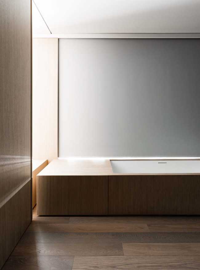 A calm and harmonious urban refuge from the city chaos: Casa T&L