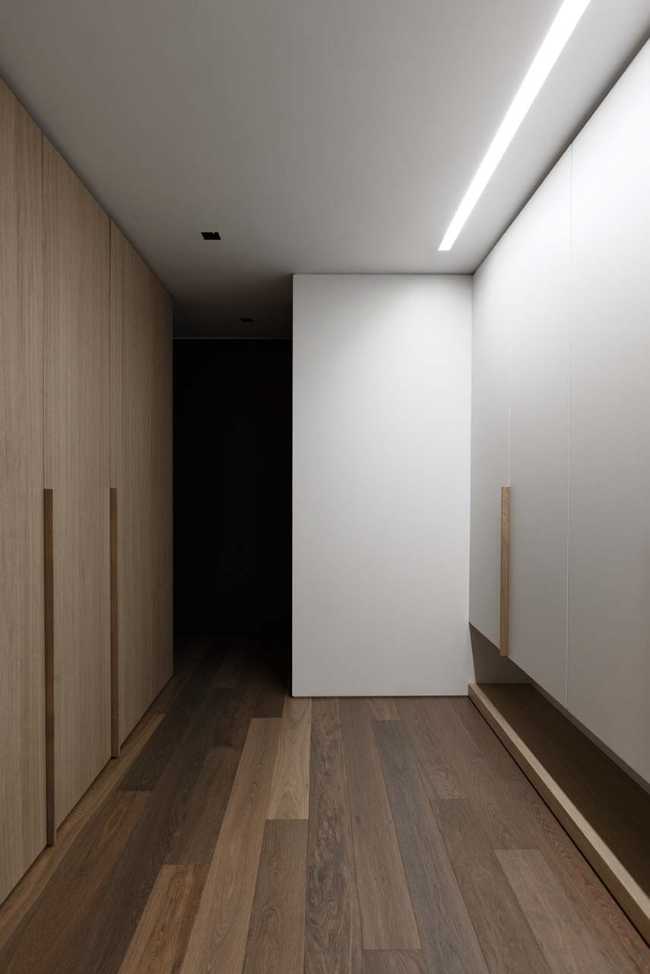 A calm and harmonious urban refuge from the city chaos: Casa T&L