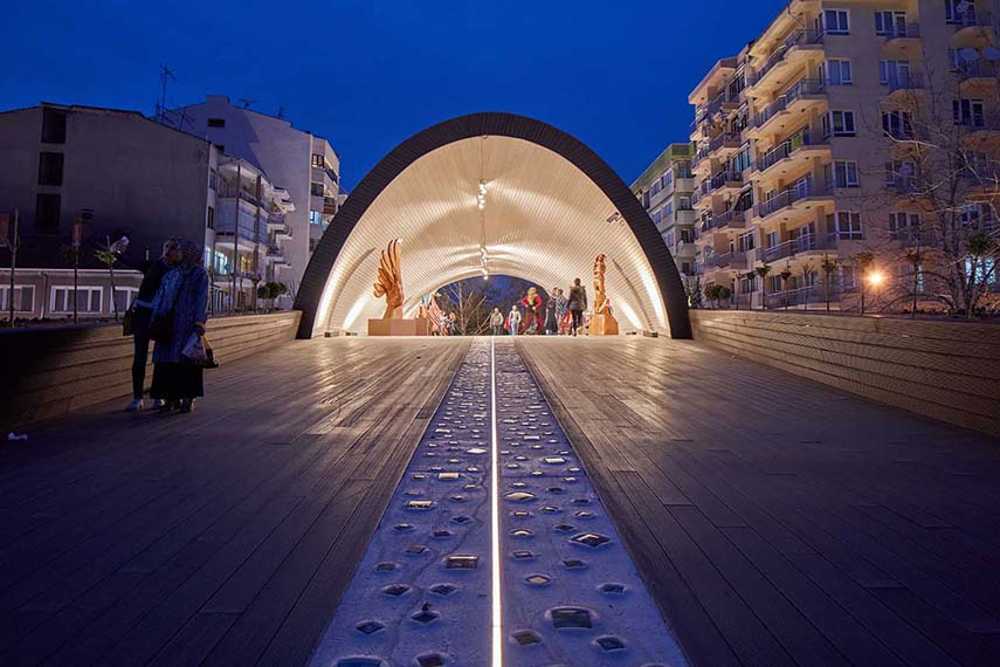 Hamamyolu Urban Deck: a new heartbeat for the heart of Eskişehir