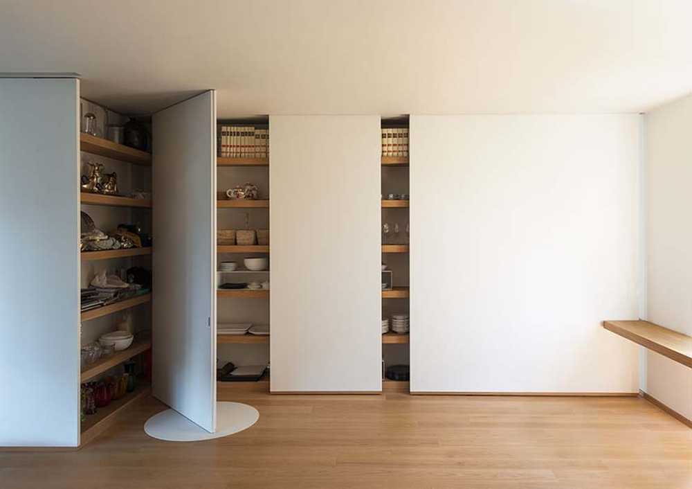 Intérieur pour la Maison SC. Ramener à la maison la sensation de surprise