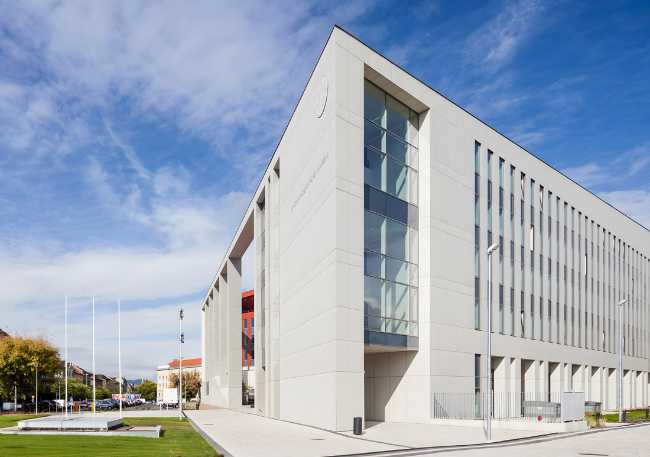 Progetto delle facciate ventilate con pannelli in fibrocemento ecologico. Dagli elementi costruttivi alle caratteristiche tecniche