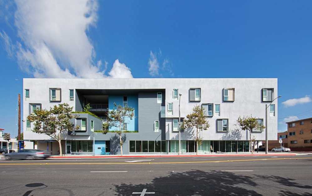 1819 Pico : le logement résidentiel qui célèbre l'espace social