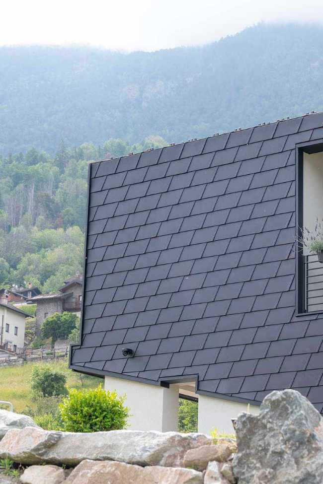 Zaffhaus, il progettista progetta la propria casa nel cuore delle Alpi