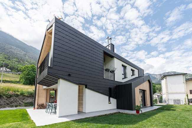 Zaffhaus, il progettista progetta la propria casa nel cuore delle Alpi