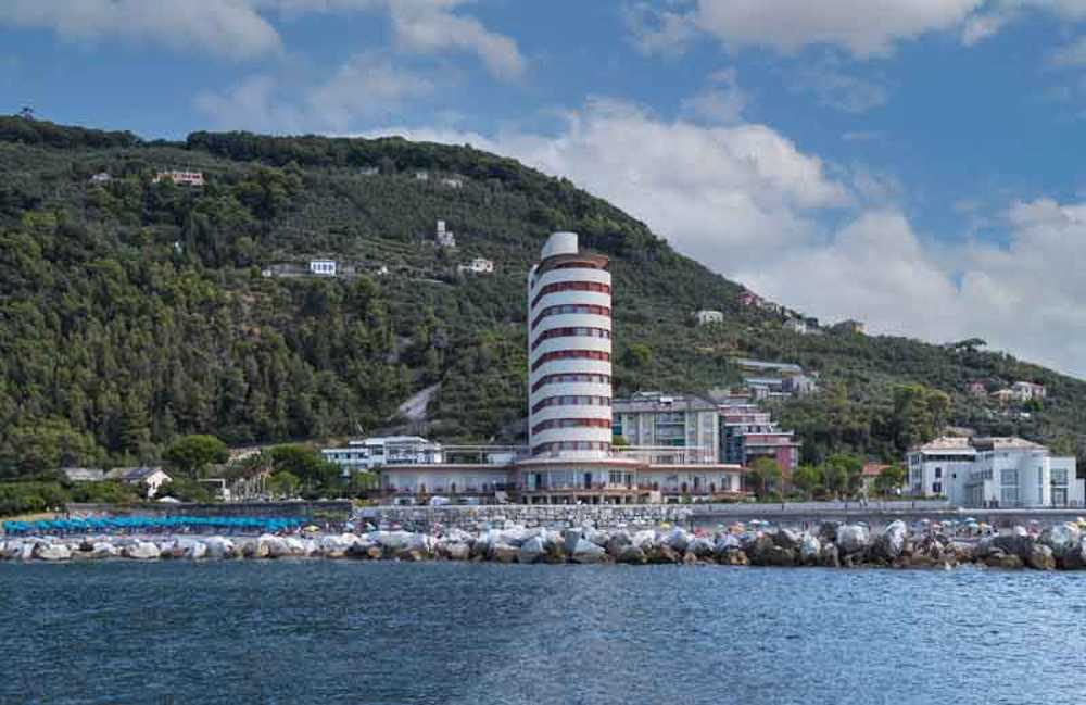 The photographic documentation of the rebirth of Torre Fara