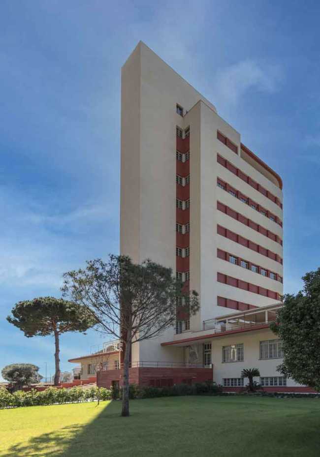 The photographic documentation of the rebirth of Torre Fara