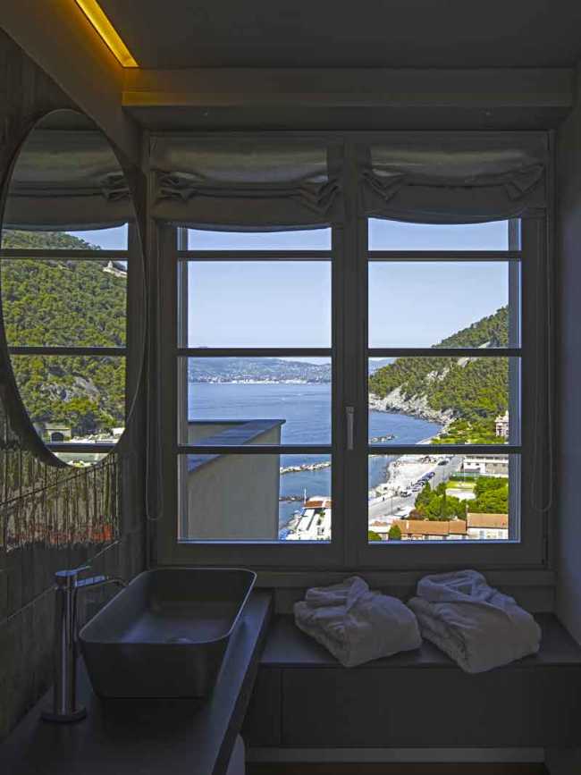 The photographic documentation of the rebirth of Torre Fara