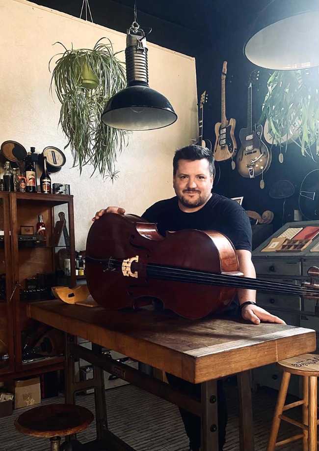 Lutherie Diego Suzzi : l'art manuel de faire revivre de vieux instruments de musique
