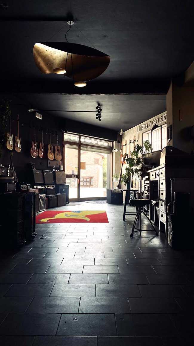 Lutherie Diego Suzzi : l'art manuel de faire revivre de vieux instruments de musique