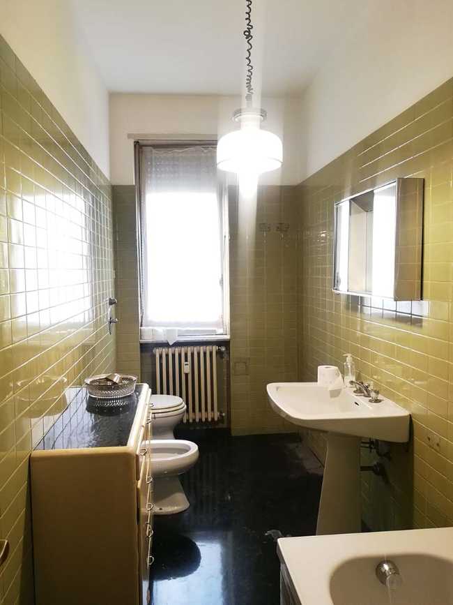 Apartment renovation: versatility, style, and character chromatics.