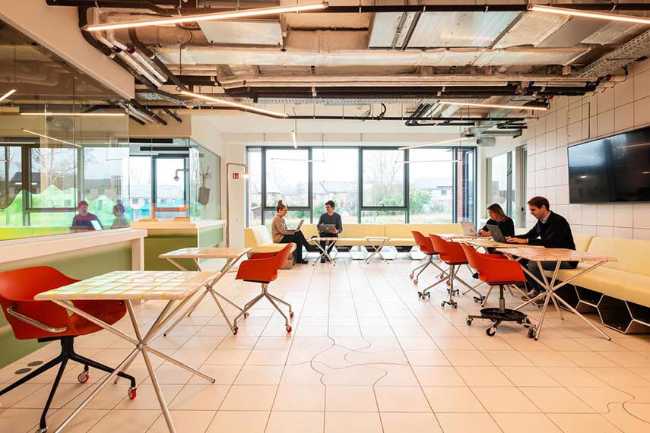 Coworking Silversquare. Interior design project between utopia and dystopia