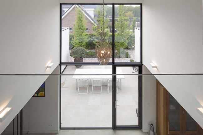 Architettura contemporanea e coscienza ambientale integrate a Villa KB
