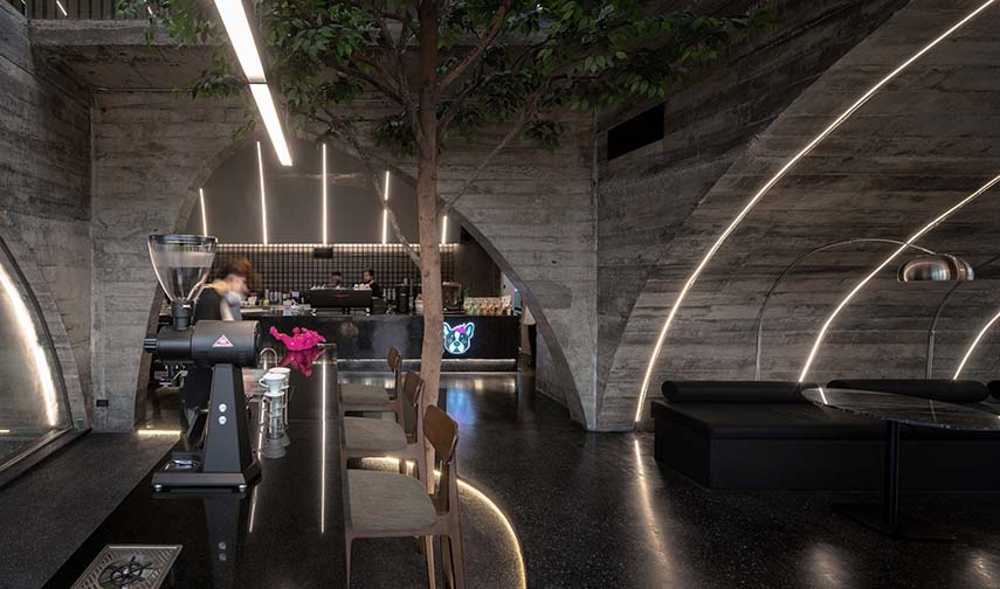 De la forme du croissant au café sculptural French Kitsch III