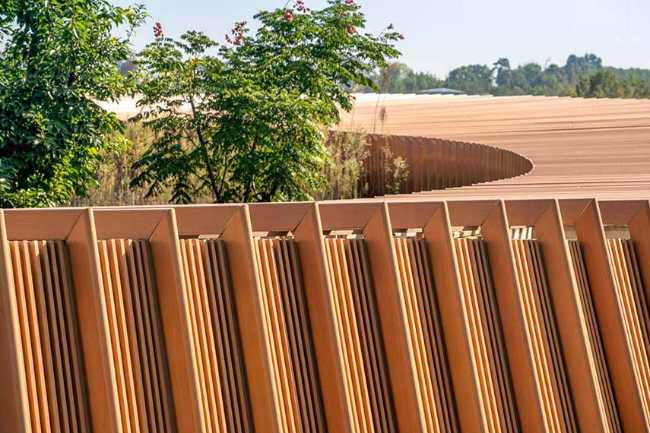 Panda Pavilions: una fusión de arquitectura y paisaje para los osos