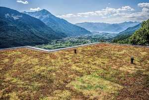 La bioarchitecture et le design se combinent pour créer la Villa TR en Valtellina