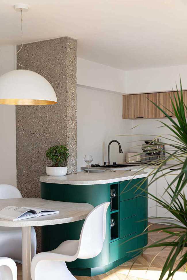 Design to restore space and light in the Quai Du Rhone apartment