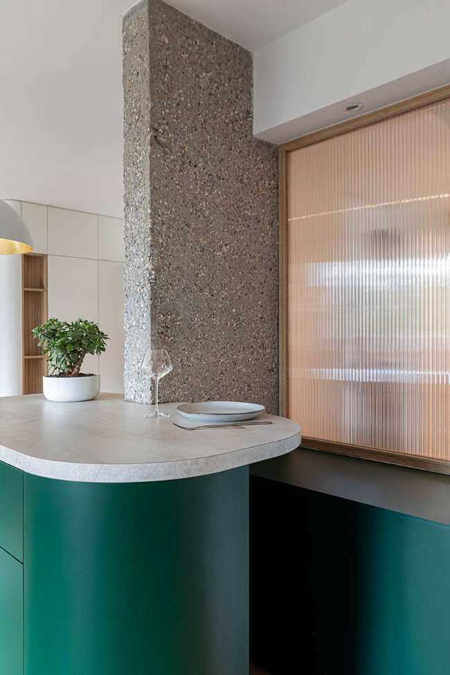 Design to restore space and light in the Quai Du Rhone apartment