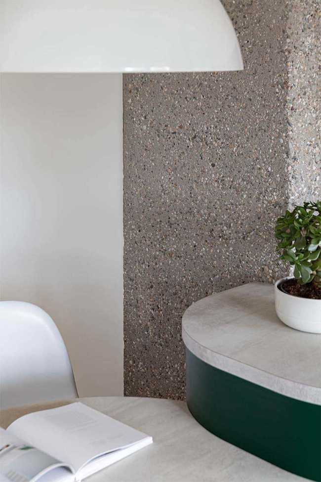 Design to restore space and light in the Quai Du Rhone apartment