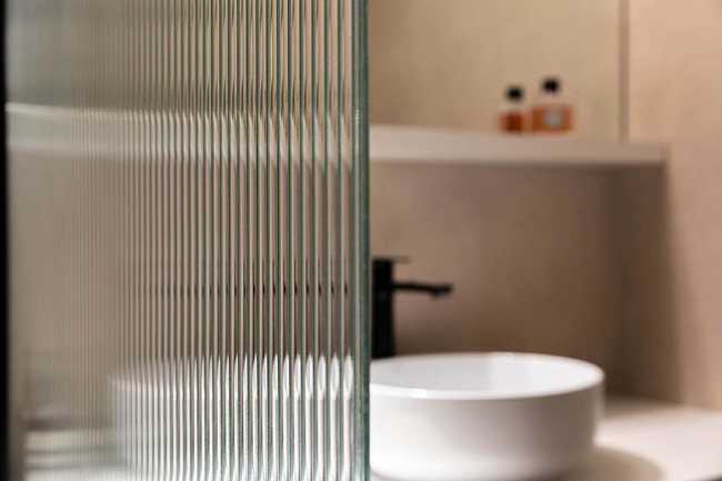 Design to restore space and light in the Quai Du Rhone apartment