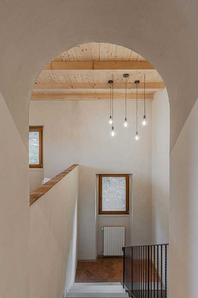 Tradition and innovation with wood at its core. Casa Rosa B&B in Florence