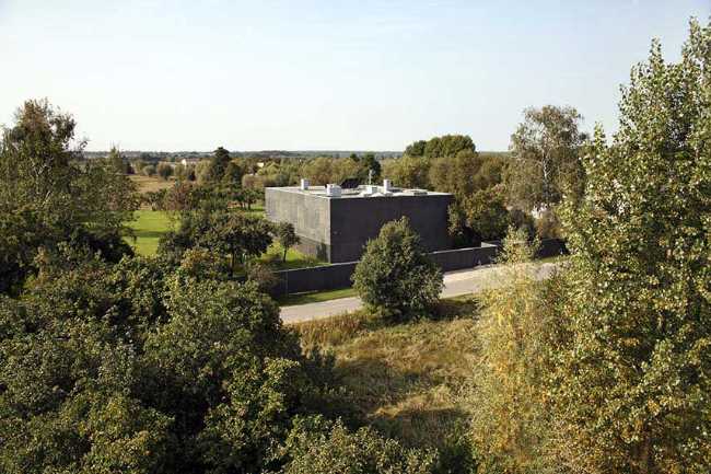 Safe House une synthèse entre sécurité et connexion. Un cube qui fleurit