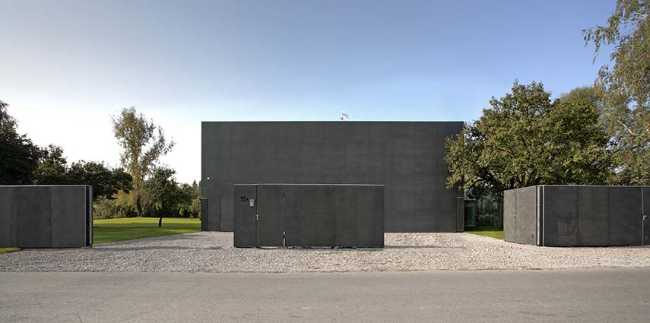 Safe House une synthèse entre sécurité et connexion. Un cube qui fleurit