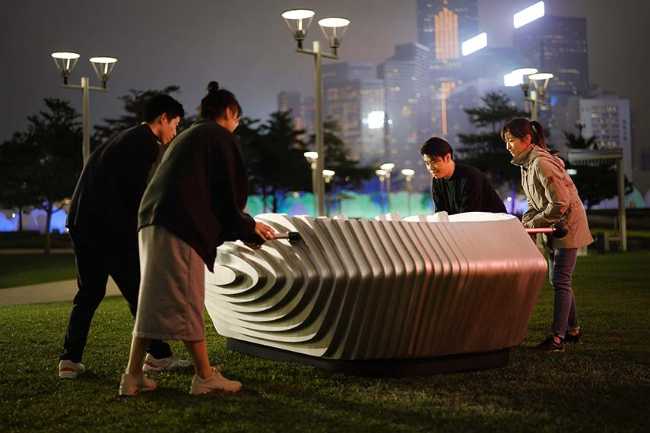 La obra de arte Harbour Cup enseña a negociar y comunicar