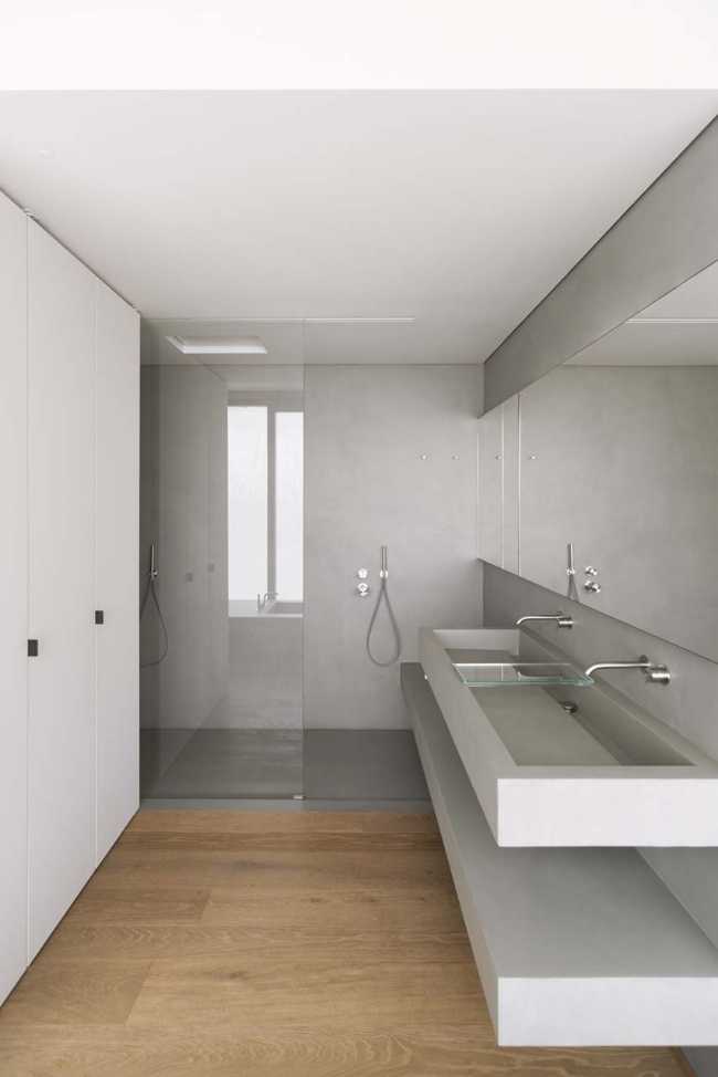 Casa CS. Cracks of company, light and curiosity between nature and sky