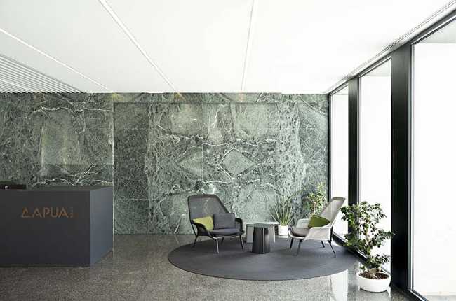 Headquarters Capua1880: landmark d'une transformation régénérative