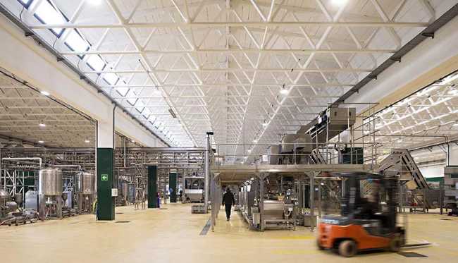 Headquarters Capua1880: landmark d'une transformation régénérative