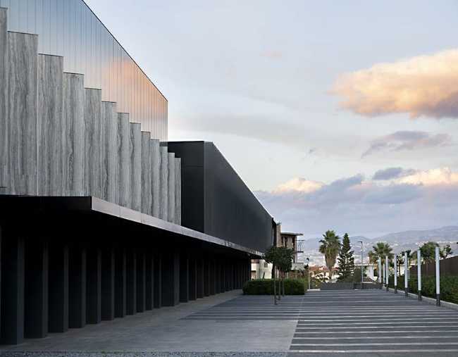 Headquarters Capua1880: landmark d'une transformation régénérative