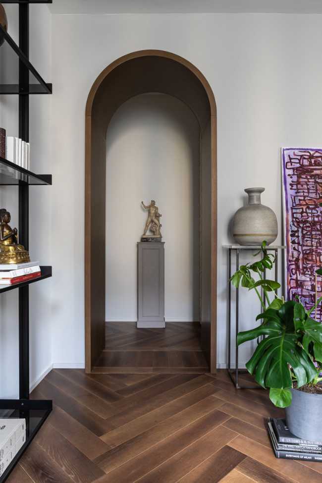 The rationality of the curved line: a tribute to neoclassical aesthetics