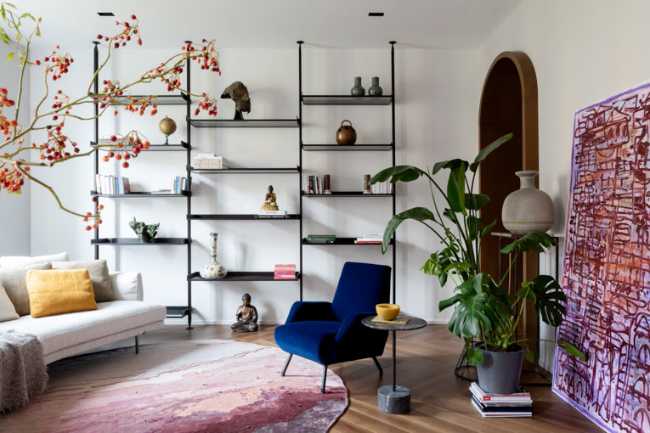 The rationality of the curved line: a tribute to neoclassical aesthetics