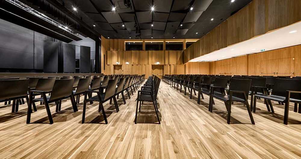 Interior de Casa Asociaciones Falzes arquitectura para la Comunidad