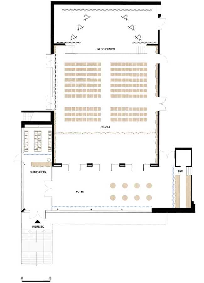 Interior de Casa Asociaciones Falzes arquitectura para la Comunidad