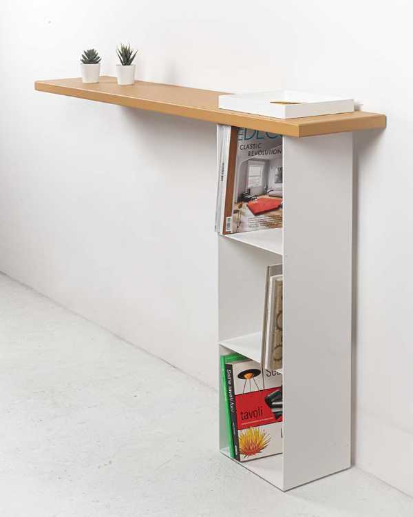 Essential lines and multiple functionalities. The consolle Gru